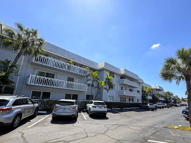 Waters Edge of Coral Gables  photo 2